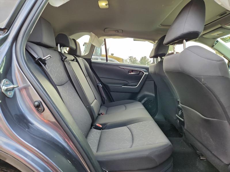 Photo 10 from auction – 2023 TOYOTA RAV4 XLE with VIN JTMRWRFV2PD191694
