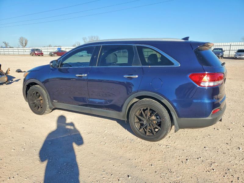 Photo 2 from auction – 2017 KIA SORENTO EX with VIN 5XYPHDA12HG276725