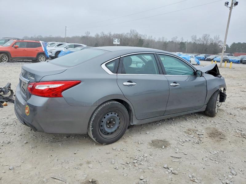 Photo 3 from auction – 2017 NISSAN ALTIMA with VIN 1N4AL3AP3HN350123