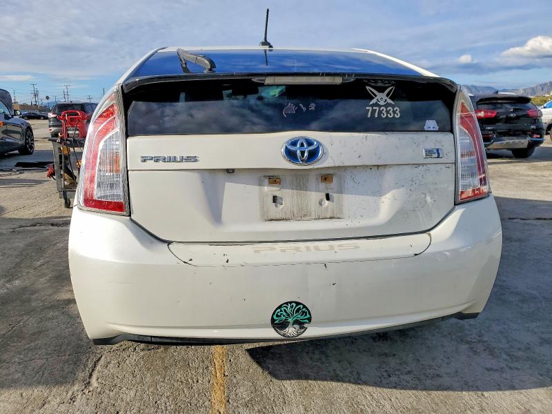 Photo 6 from auction – 2014 TOYOTA PRIUS with VIN JTDKN3DU2E1777077