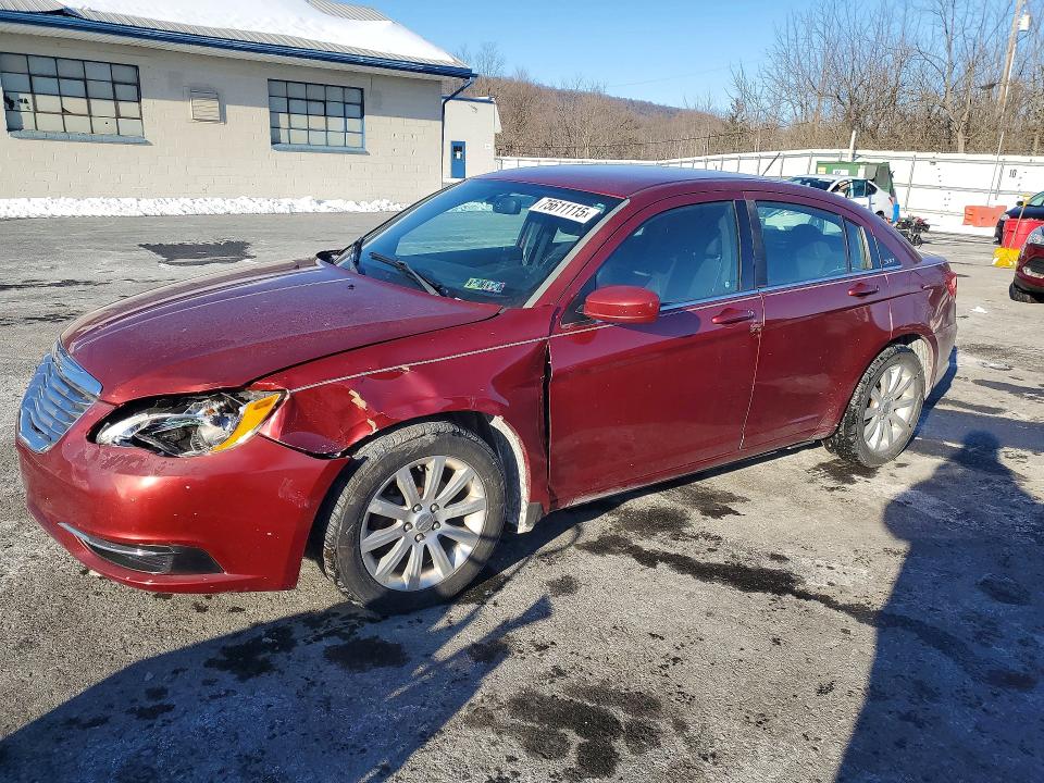 CHRYSLER 200 2013 with VIN 1C3CCBBB6DN570323 - Photo from auction