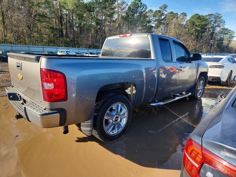 Photo 3 from auction – 2013 CHEVROLET SILVERADO with VIN 1GCRCSE05DZ156636