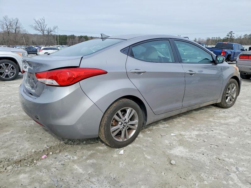 Photo 3 from auction – 2011 HYUNDAI ELANTRA GL with VIN KMHDH4AE3BU146217