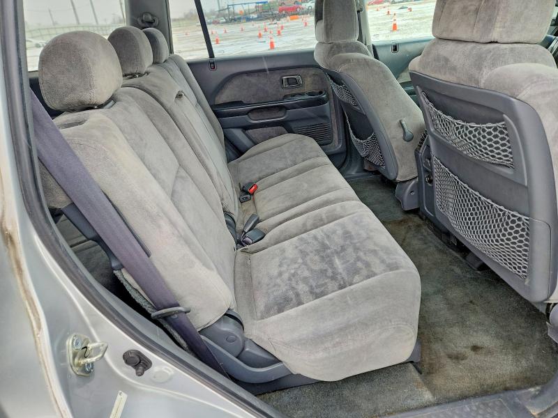 Photo 11 from auction – 2004 HONDA PILOT EX with VIN 2HKYF18484H616715