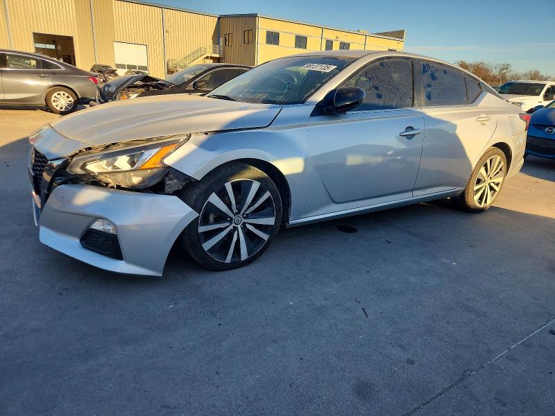 NISSAN ALTIMA SR 2019 with VIN 1N4BL4CV2KN302870 - Photo from auction