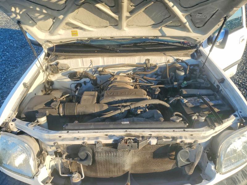 Photo 11 from auction – 2001 TOYOTA TUNDRA ACC with VIN 5TBBT44181S205745