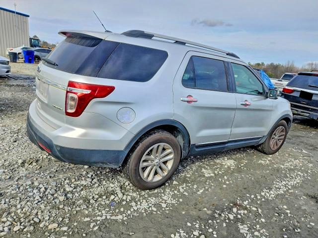 Photo 3 from auction – 2013 FORD EXPLORER L with VIN 1FM5K7F82DGB81410