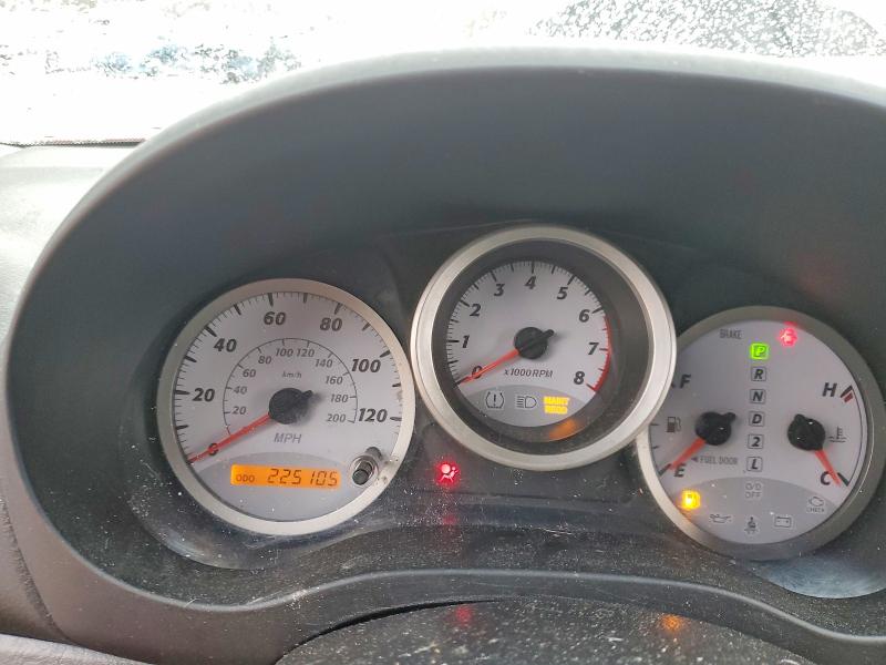 Photo 9 from auction – 2005 TOYOTA RAV4 with VIN JTEGD20V850055809
