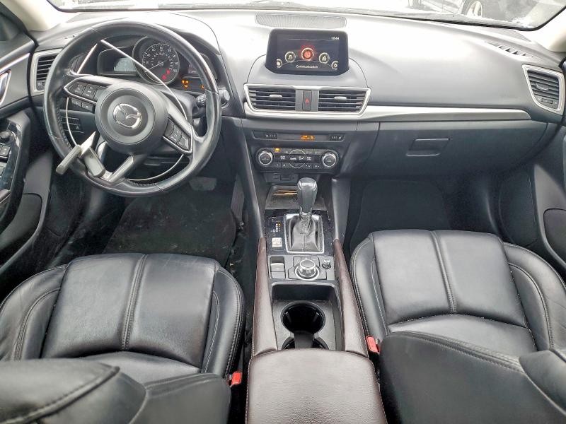 Photo 8 from auction – 2018 MAZDA 3 TOURING with VIN 3MZBN1V32JM210307