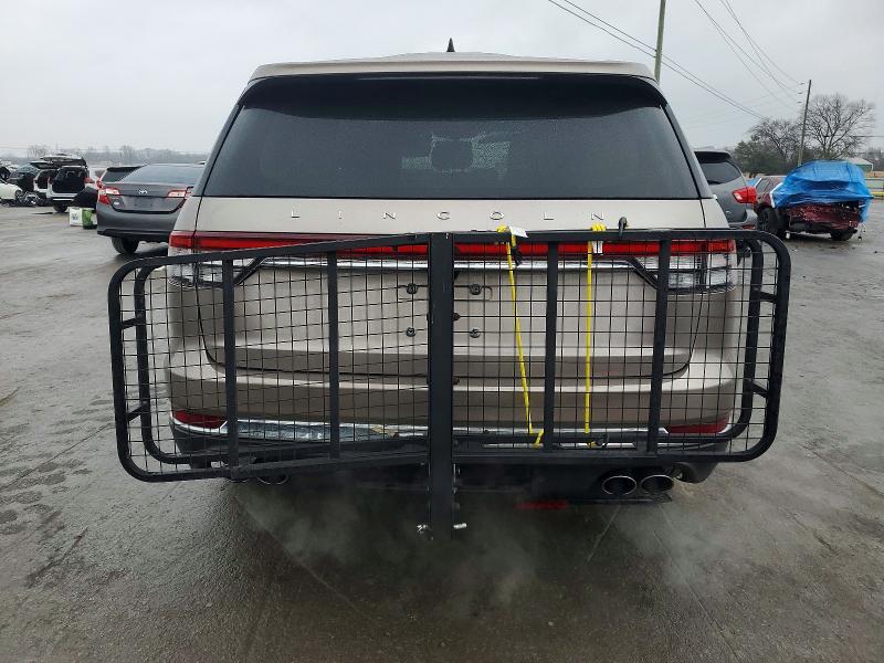 Photo 6 from auction – 2021 LINCOLN AVIATOR with VIN 5LM5J6XC6MGL07720