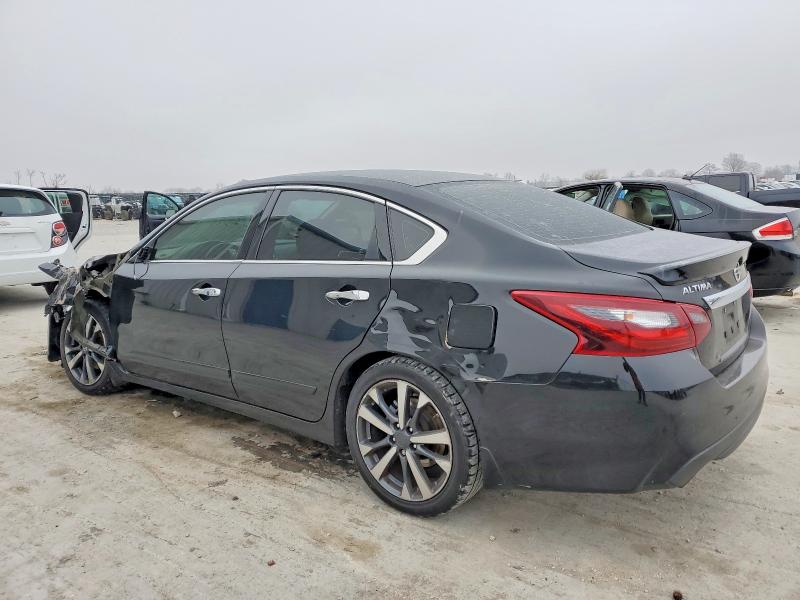 Photo 2 from auction – 2017 NISSAN ALTIMA with VIN 1N4AL3AP5HC132132