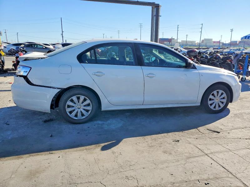 Photo 3 from auction – 2013 VOLKSWAGEN JETTA BASE with VIN 3VW2K7AJ4DM290343