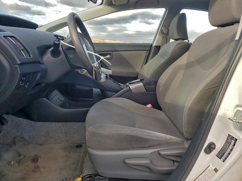 Photo 7 from auction – 2013 TOYOTA PRIUS with VIN JTDKN3DU5D5674517