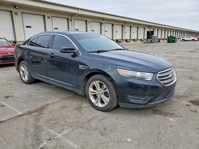 Photo 4 from auction – 2015 FORD TAURUS SEL with VIN 1FAHP2E87FG135510