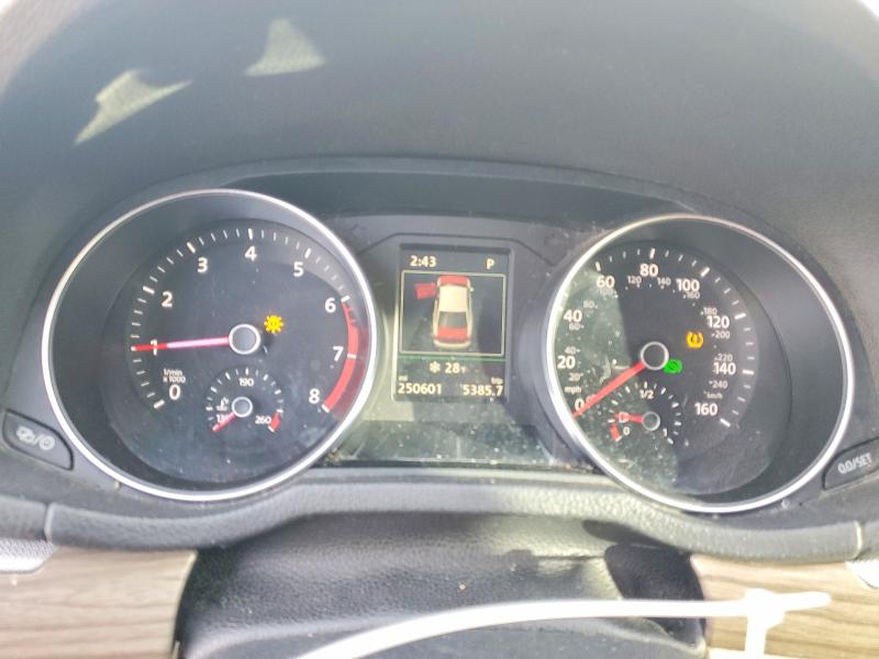 Photo 9 from auction – 2017 VOLKSWAGEN PASSAT with VIN 1VWCT7A36HC076478