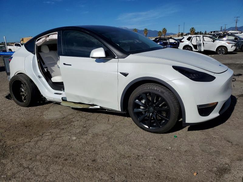 Photo 4 from auction – 2022 TESLA MODEL Y with VIN 7SAYGDEE5NF411447