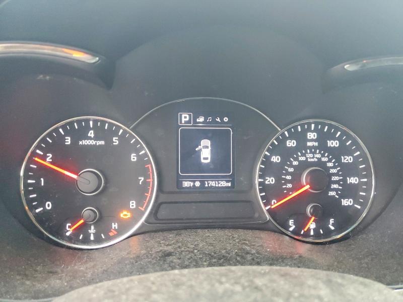 Photo 9 from auction – 2017 KIA FORTE LX with VIN 3KPFL4A71HE029322
