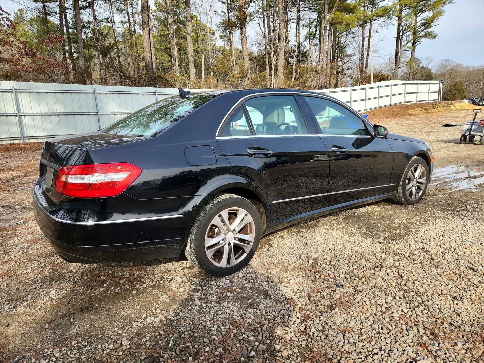 Photo 3 from auction – 2011 MERCEDES-BENZ E 350 with VIN WDDHF5GB6BA329942