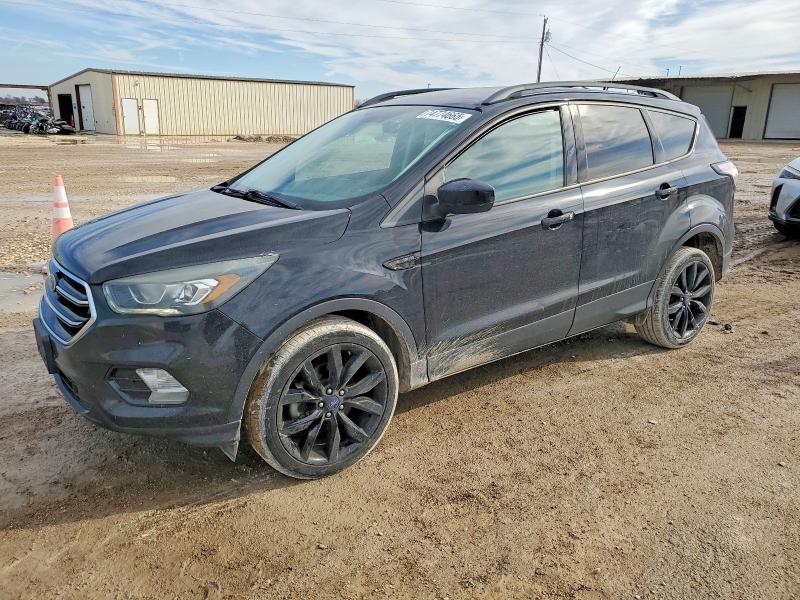 FORD ESCAPE 2017 with VIN 1FMCU0GD1HUD04125 - Photo from auction