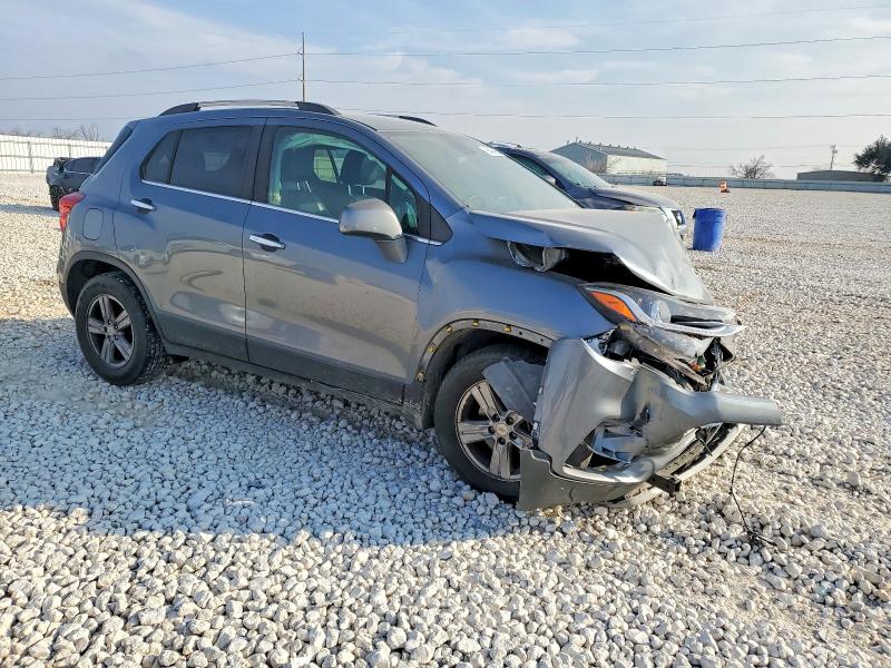 Photo 4 from auction – 2019 CHEVROLET TRAX 1LT with VIN KL7CJLSB1KB875358