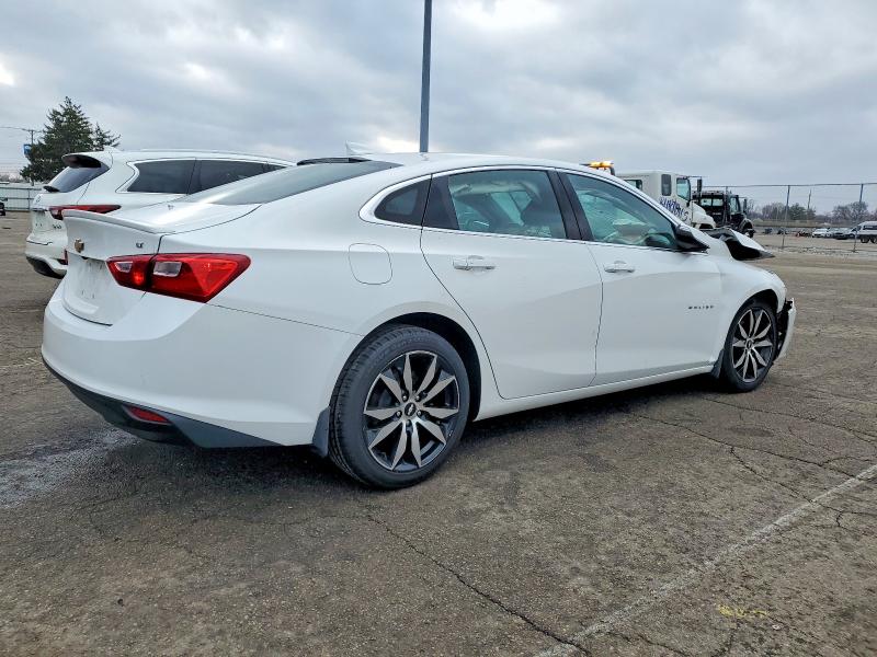 Photo 3 from auction – 2017 CHEVROLET MALIBU with VIN 1G1ZE5ST4HF211281