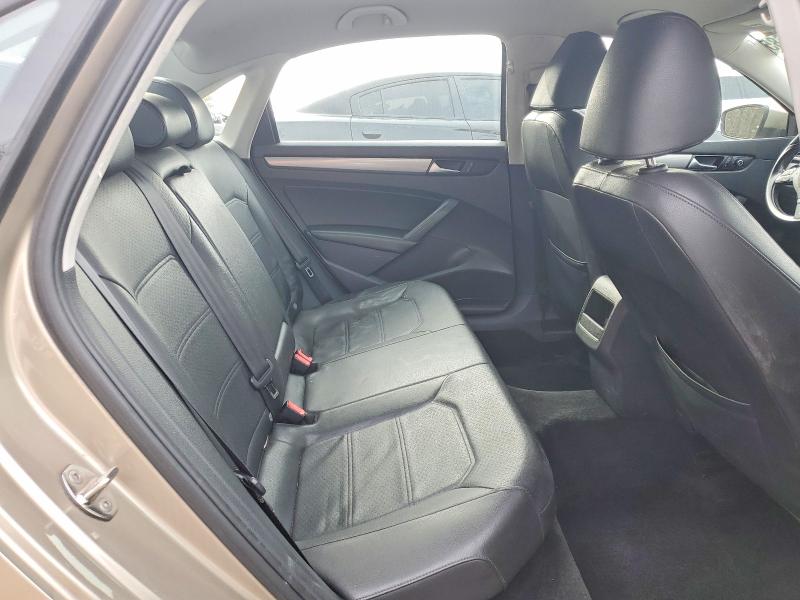 صورة رقم 10 من المزاد - 2015 VOLKSWAGEN PASSAT S مع VIN 1VWAT7A35FC033917