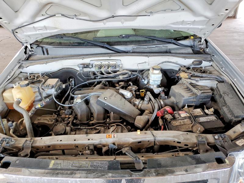 Photo 11 from auction – 2008 FORD ESCAPE XLT with VIN 1FMCU93198KD83734