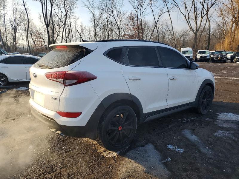 Photo 3 from auction – 2017 HYUNDAI TUCSON with VIN KM8J33A29HU534661