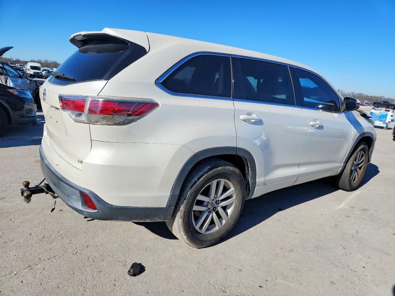 Photo 3 from auction – 2014 TOYOTA HIGHLANDER with VIN 5TDZKRFH7ES035089