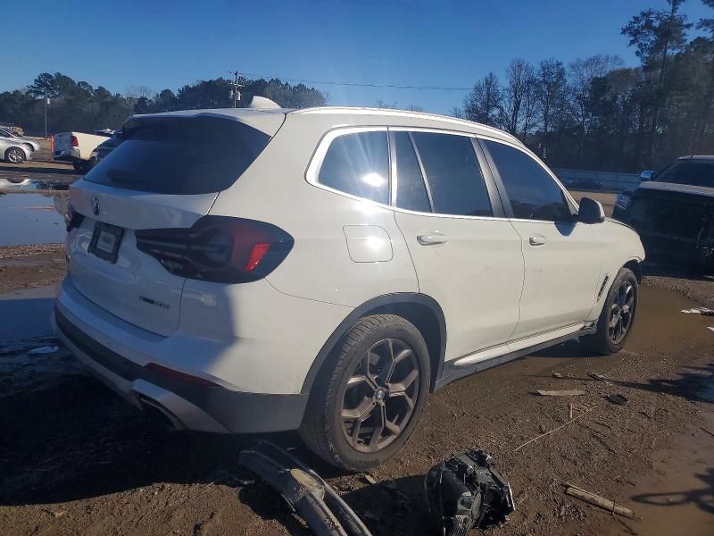 Photo 3 from auction – 2022 BMW X3 SDRIVE3 with VIN 5UX43DP07N9N05928