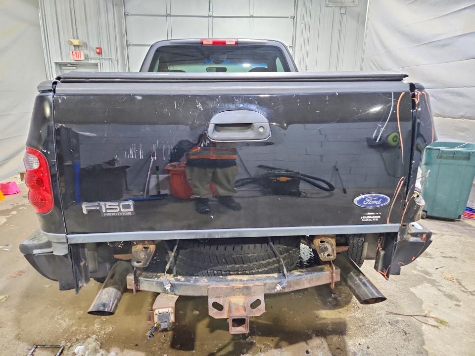 Photo 6 from auction – 2004 FORD F-150 HERITAGE with VIN 2FTRF08204CA33736