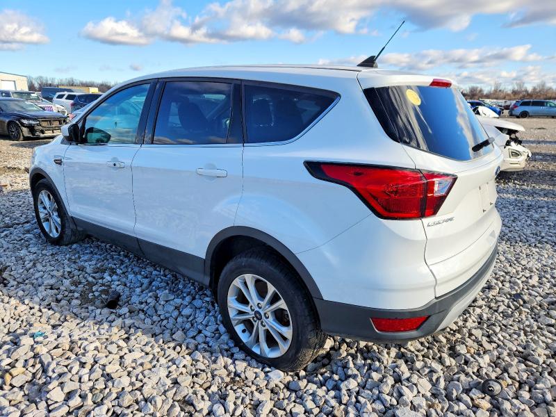 Photo 2 from auction – 2019 FORD ESCAPE SE with VIN 1FMCU9GD6KUB03025