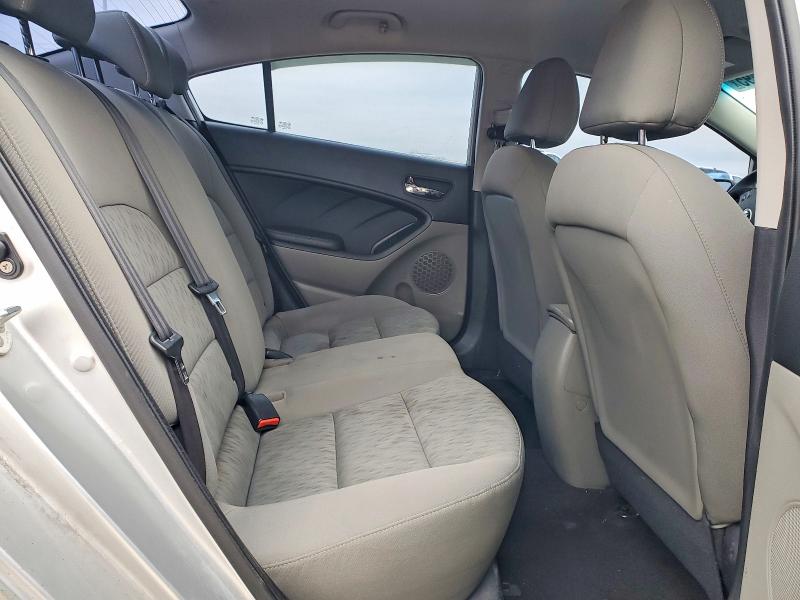 Photo 10 from auction – 2015 KIA FORTE with VIN KNAFK4A67F5279261