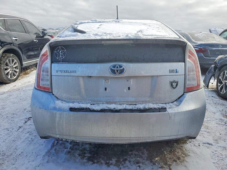 Photo 6 from auction – 2013 TOYOTA PRIUS with VIN JTDKN3DU7D1630705