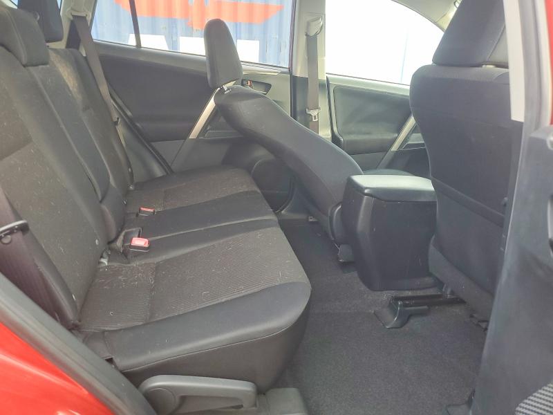 Photo 11 from auction – 2015 TOYOTA RAV4 LE with VIN JTMZFREV8FJ046614