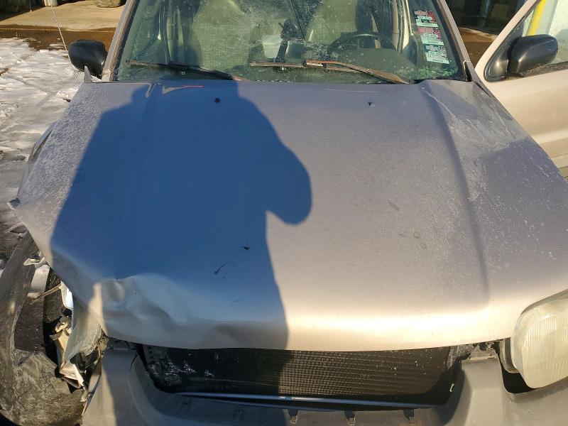 Photo 12 from auction – 2001 FORD ESCAPE with VIN 1FMYU01161KB50419