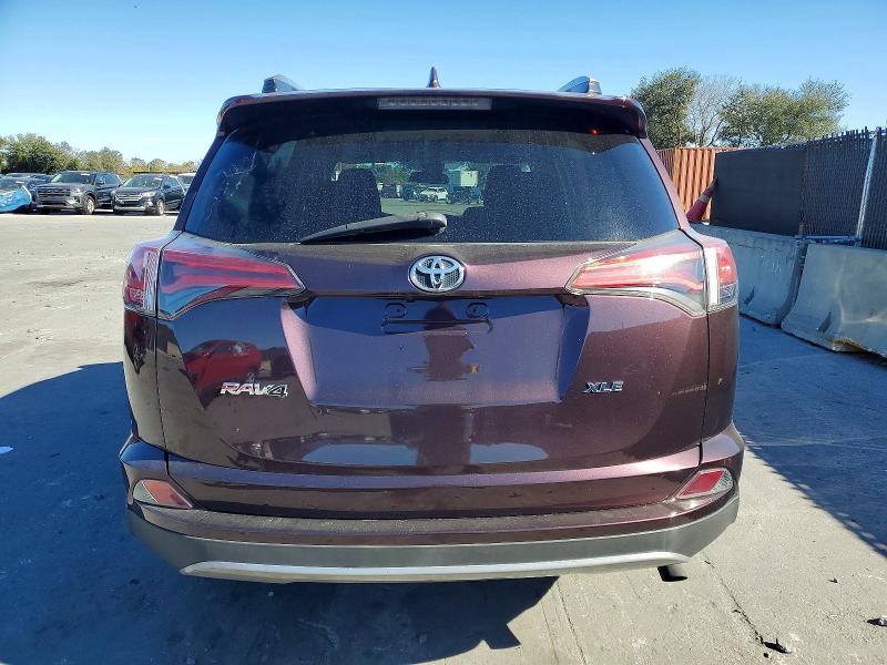 Photo 6 from auction – 2017 TOYOTA RAV4 XLE with VIN 2T3WFREV6HW367882
