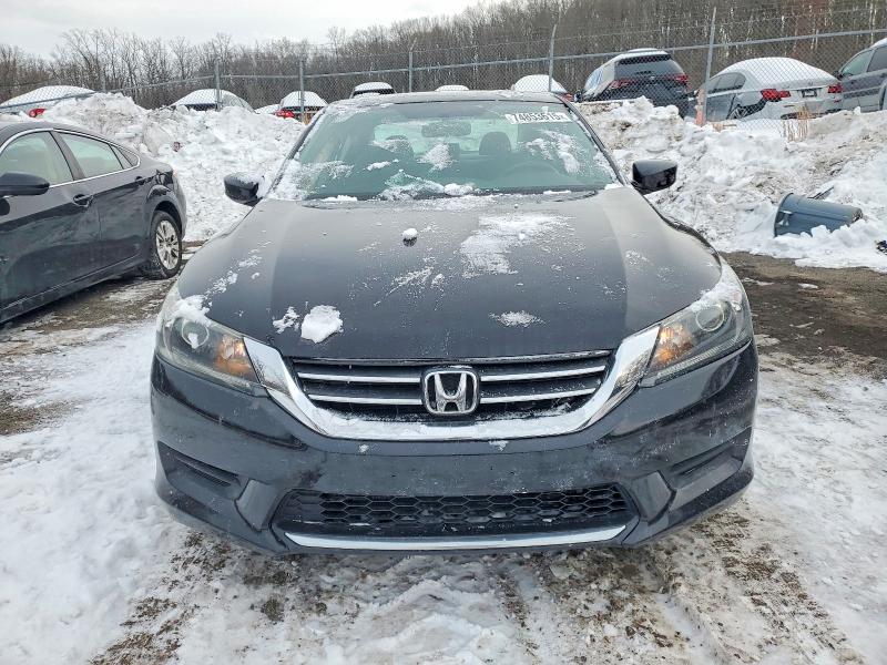 Photo 5 from auction – 2015 HONDA ACCORD with VIN 1HGCR2F30FA173392