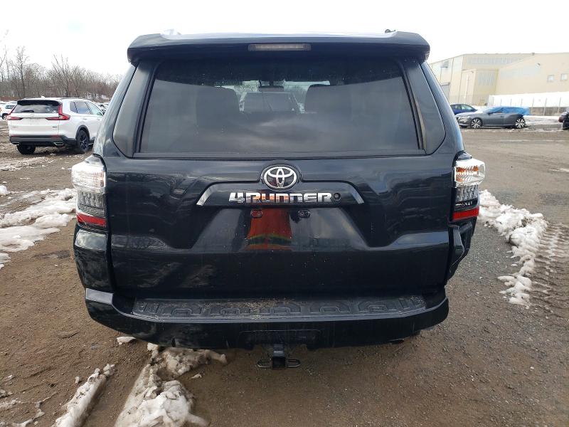 Photo 6 from auction – 2018 TOYOTA 4RUNNER with VIN JTEZU5JR1J5165626