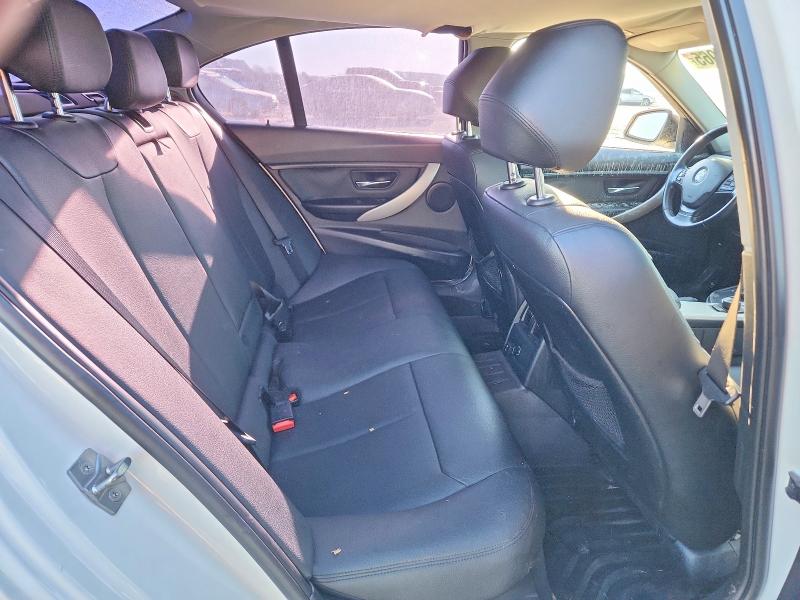 Photo 10 from auction – 2013 BMW 328 with VIN WBA3C1C57DK104736