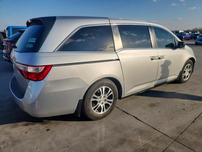 Photo 3 from auction – 2013 HONDA ODYSSEY EX with VIN 5FNRL5H42DB070951