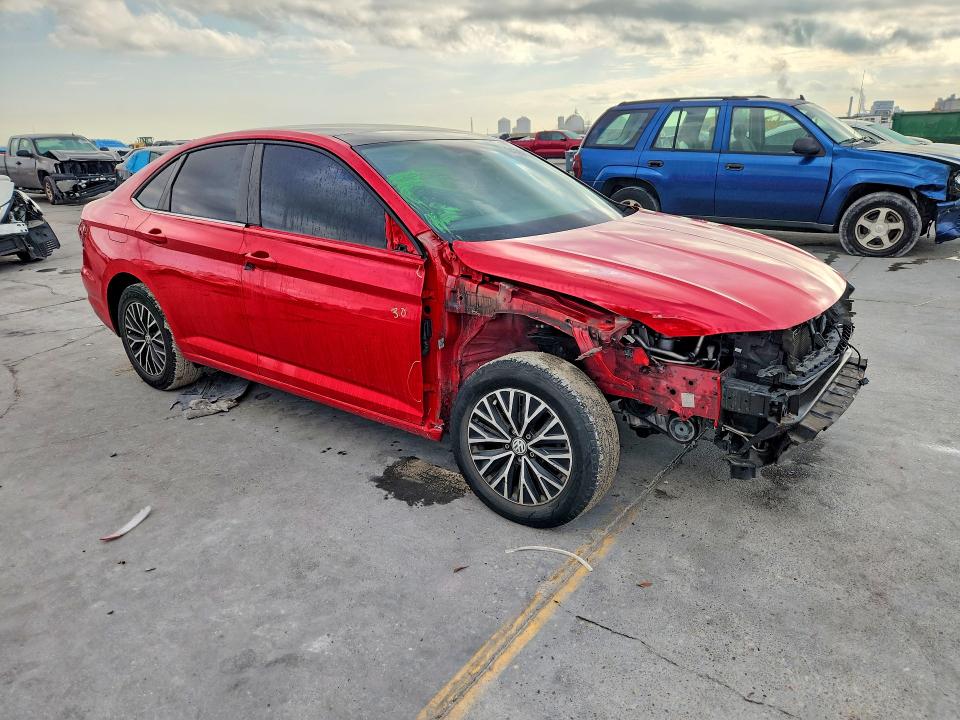 Photo 4 from auction – 2020 VOLKSWAGEN JETTA with VIN 3VWCB7BUXLM018469