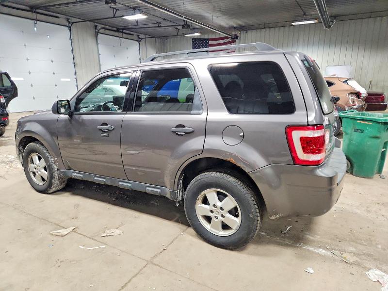 Photo 2 from auction – 2010 FORD ESCAPE XLT with VIN 1FMCU0DG0AKC42474