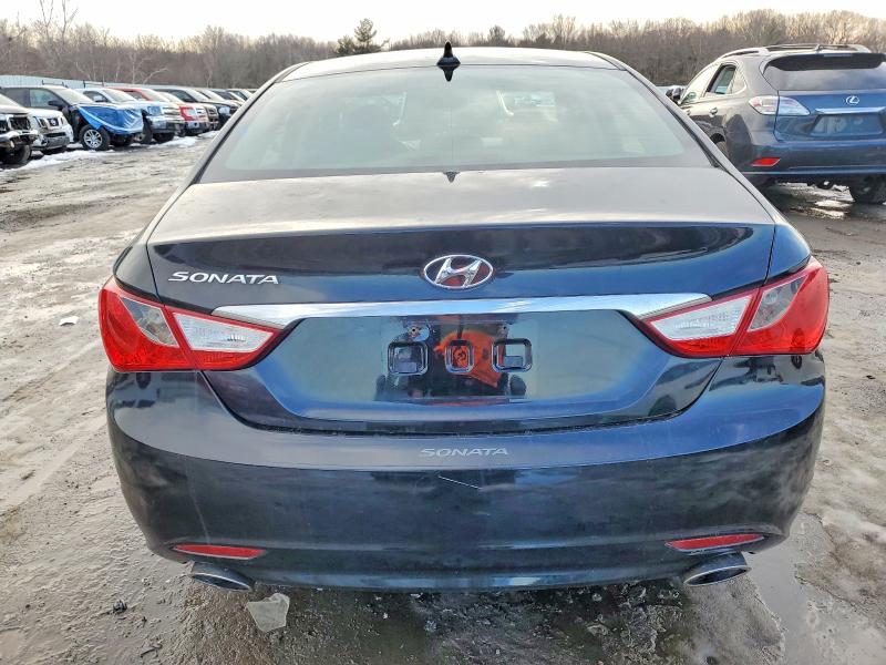 Photo 6 from auction – 2011 HYUNDAI SONATA SE with VIN 5NPEC4AC0BH180860