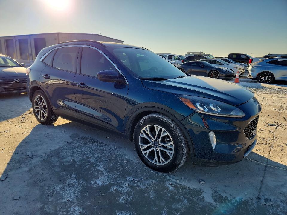 Photo 4 from auction – 2020 FORD ESCAPE with VIN 1FMCU0H62LUC43053