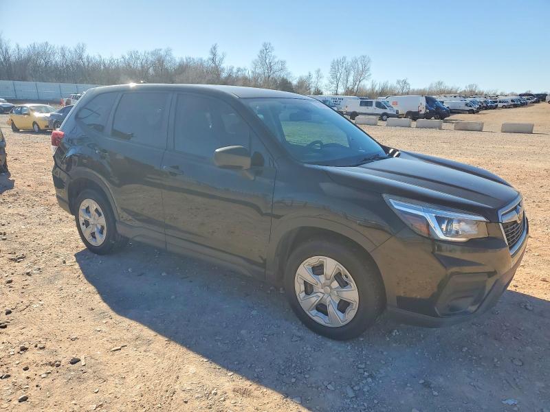 Photo 4 from auction – 2019 SUBARU FORESTER with VIN JF2SKAAC2KH561579