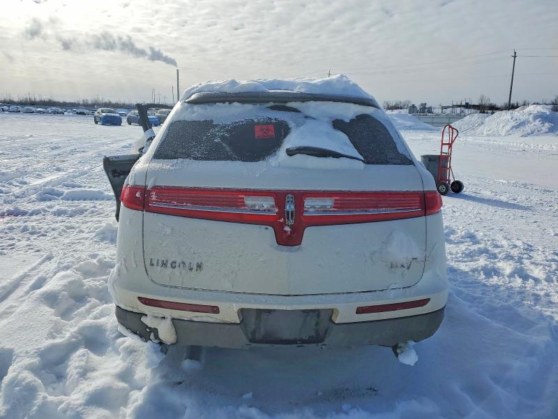 Photo 6 from auction – 2011 LINCOLN MKT with VIN 2LMHJ5ATXBBJ51676