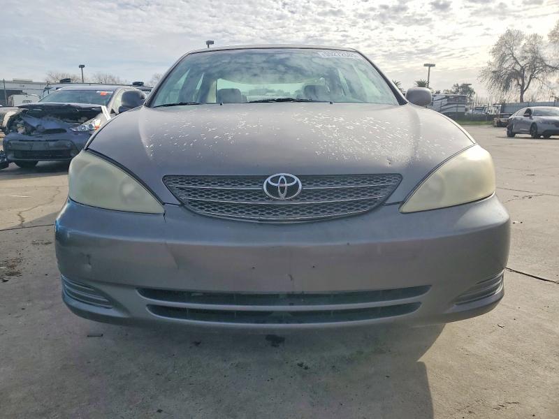Photo 5 from auction – 2003 TOYOTA CAMRY LE with VIN 4T1BE32K63U667660