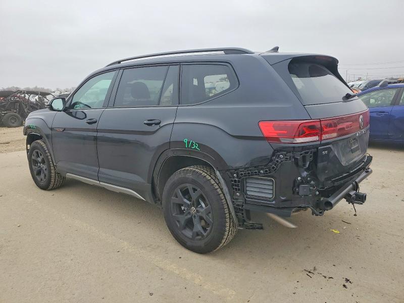 Photo 2 from auction – 2025 VOLKSWAGEN ATLAS PEAK with VIN 1V2CR2CA9SC517090