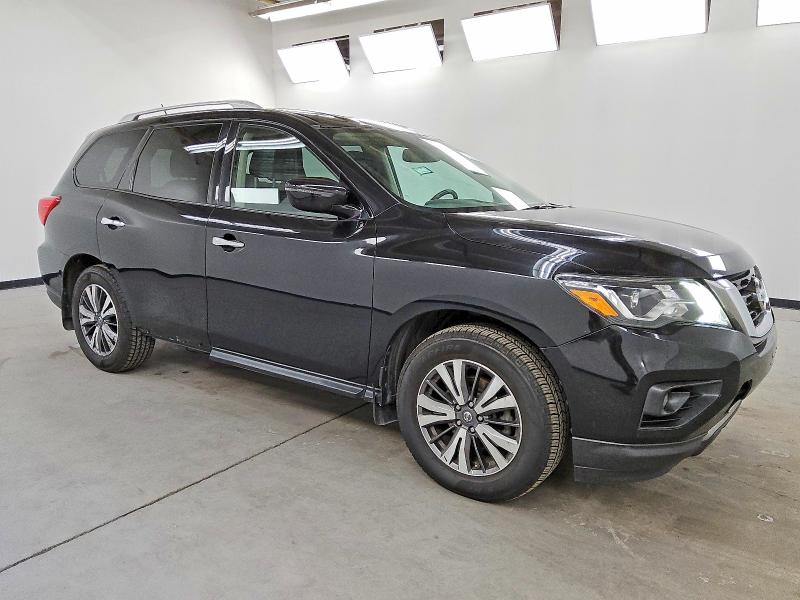 Photo 4 from auction – 2017 NISSAN PATHFINDER with VIN 5N1DR2MN1HC668002
